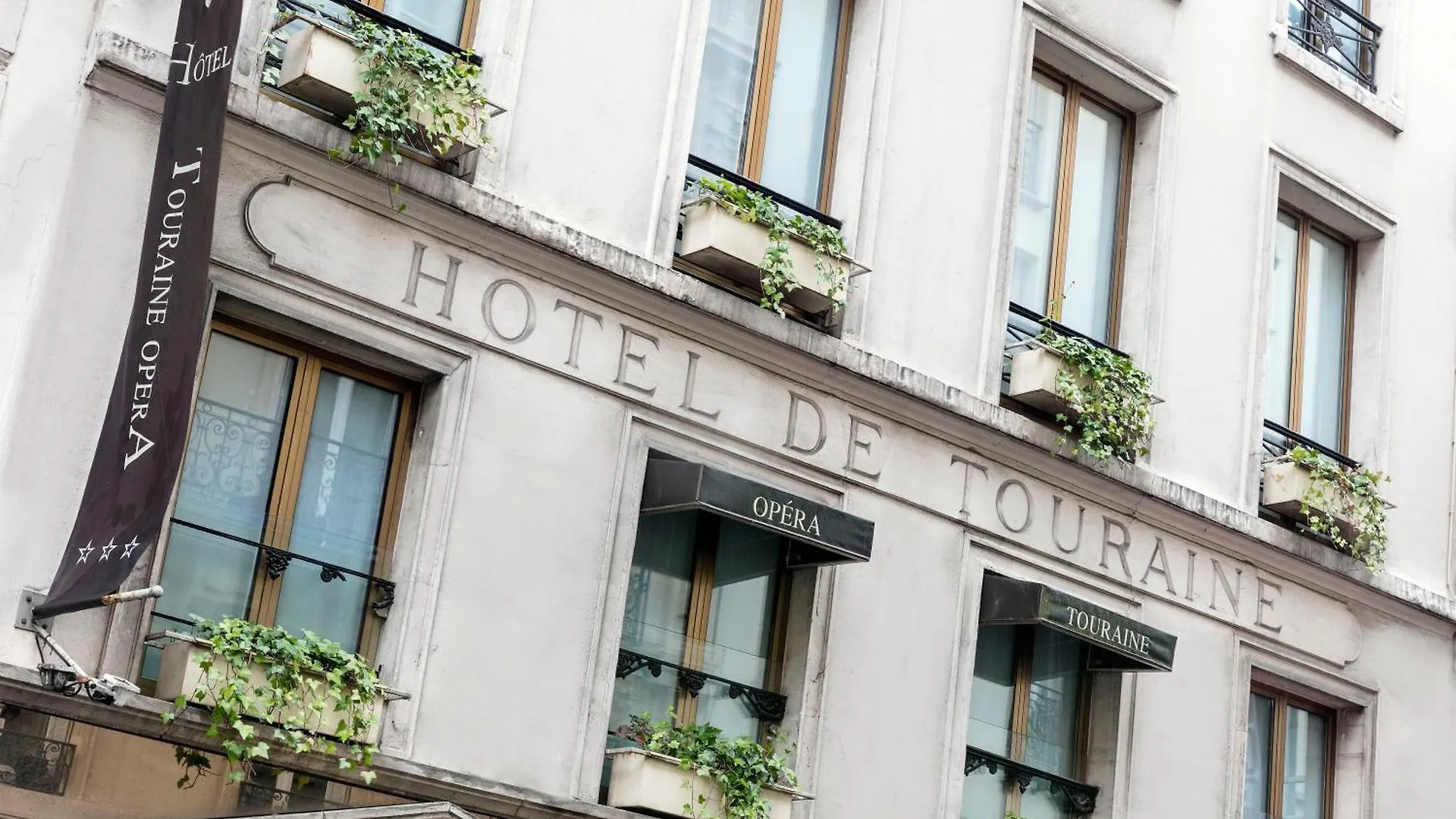 Où Séjourner à Pigalle : 4 Hôtels 4 Étoiles Sélectionnés